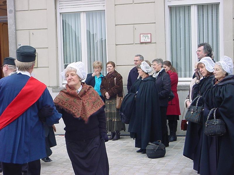 koninghuldiging2006_10.jpg