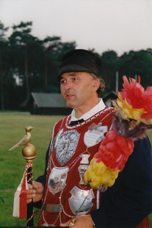 koningsschieting1999_15.jpg - statieportret van de nieuwe koning Marc Dankers