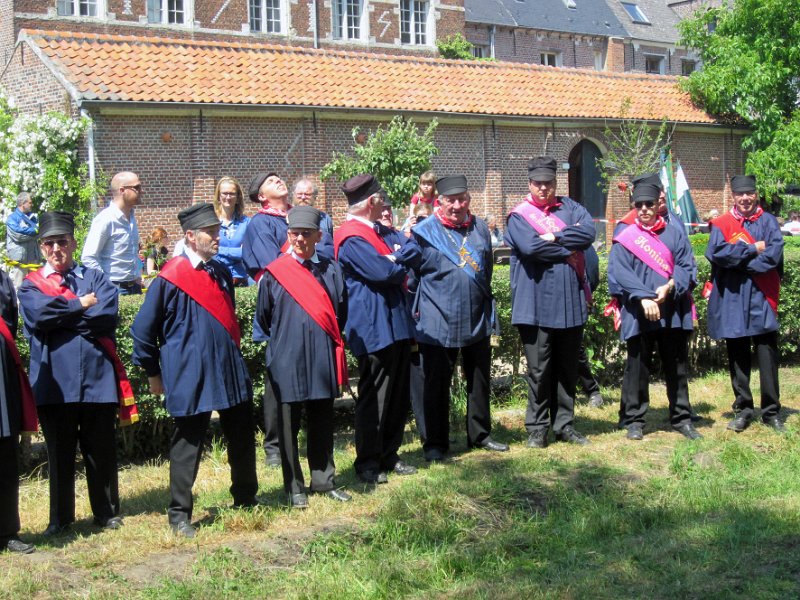 koningsschieting_2011_30.JPG - de eregasten van de omliggende gilden