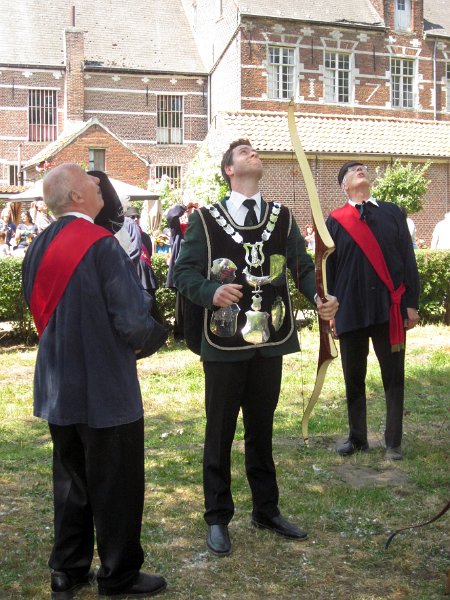koningsschieting_2011_39.JPG - ereschot door de koning van de  sint antonius abt gilde