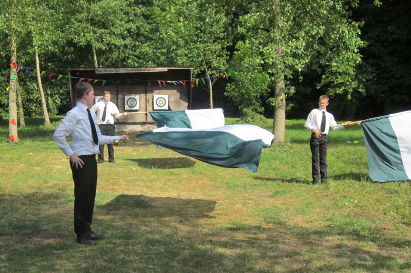 koningsschieting_2011_64.JPG - vendelzwaaien voor de nieuwe koning