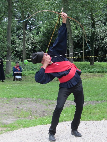 koningsschieting_2014_38.JPG - stijlvol schot van de toekomstige koning