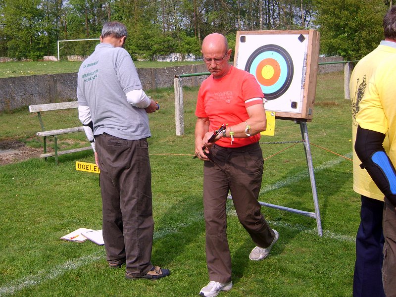 schietspel2011_17.JPG - niet content : slechts een gepikte tien