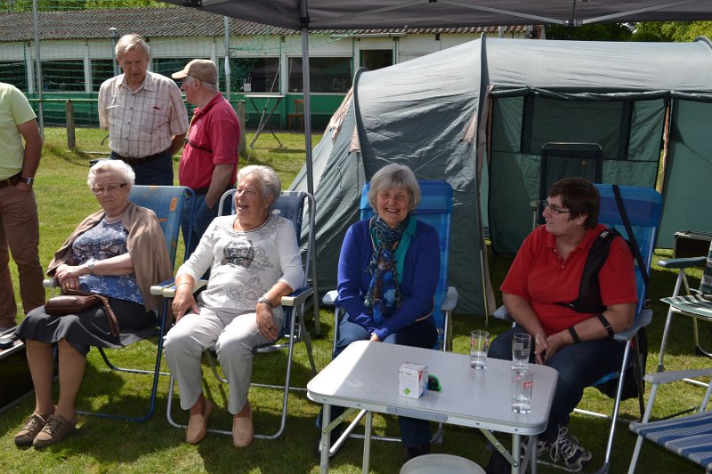 schietspel2014_08.JPG - de supporters