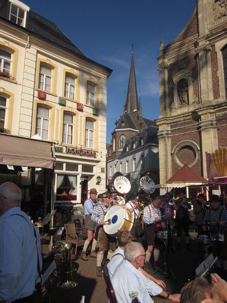 sittard2011_39.JPG - Ambiance op de grote markt